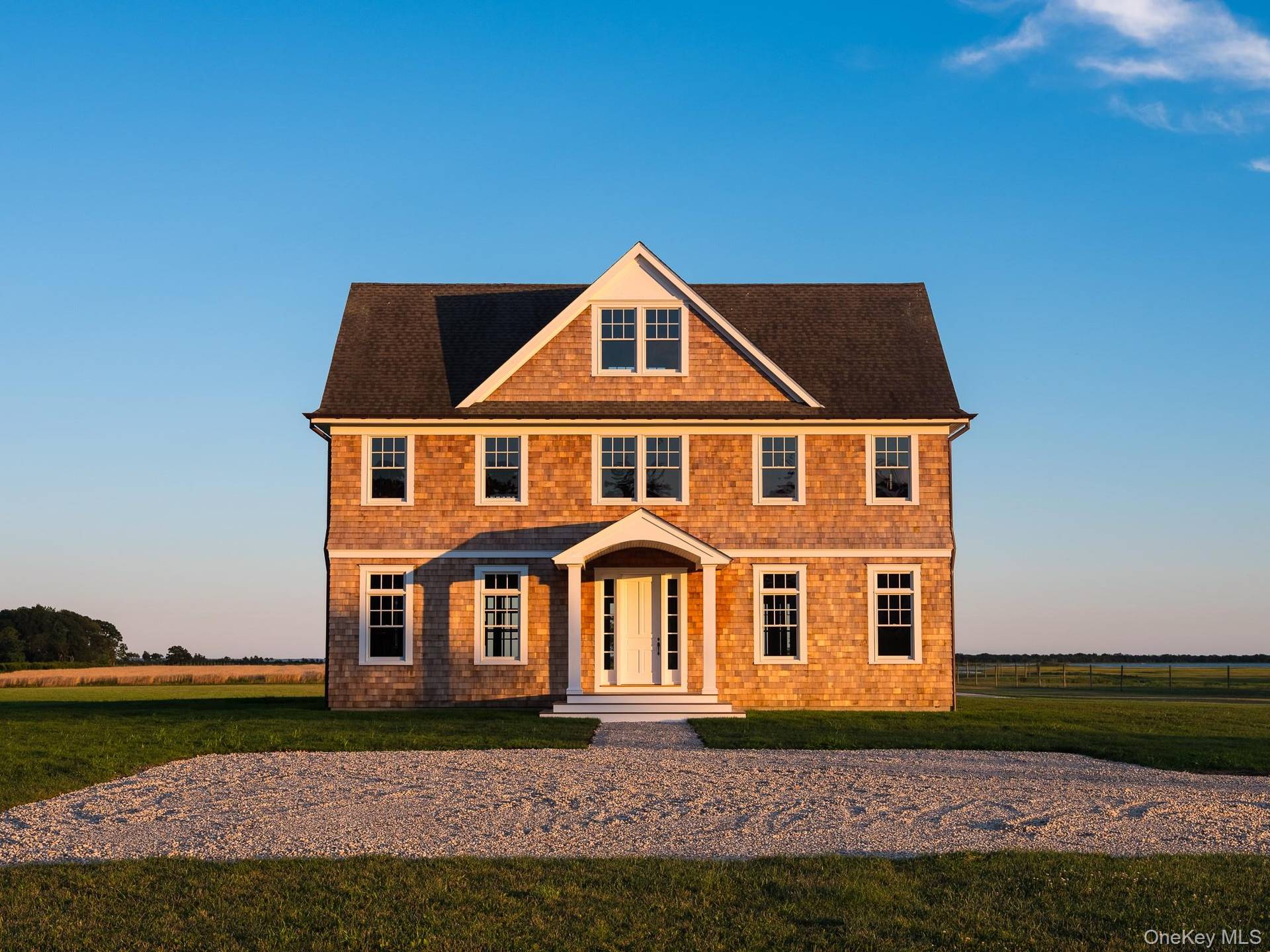 Casa de 6 Dormitorios en Venta en Orient, NY, EE. UU. - 1