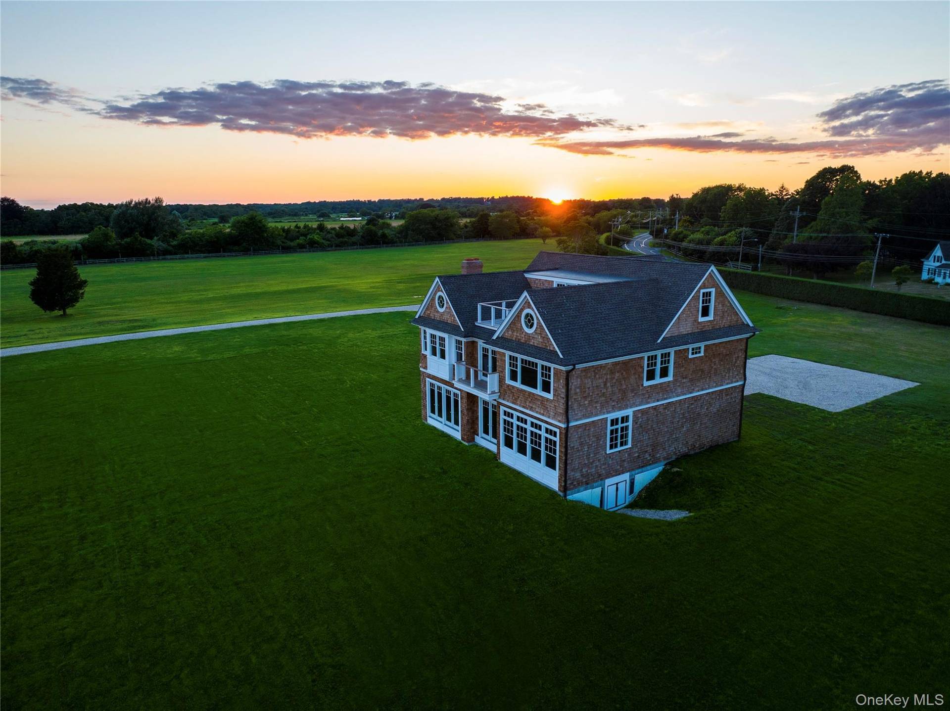 Casa de 6 Dormitorios en Venta en Orient, NY, EE. UU. - 4