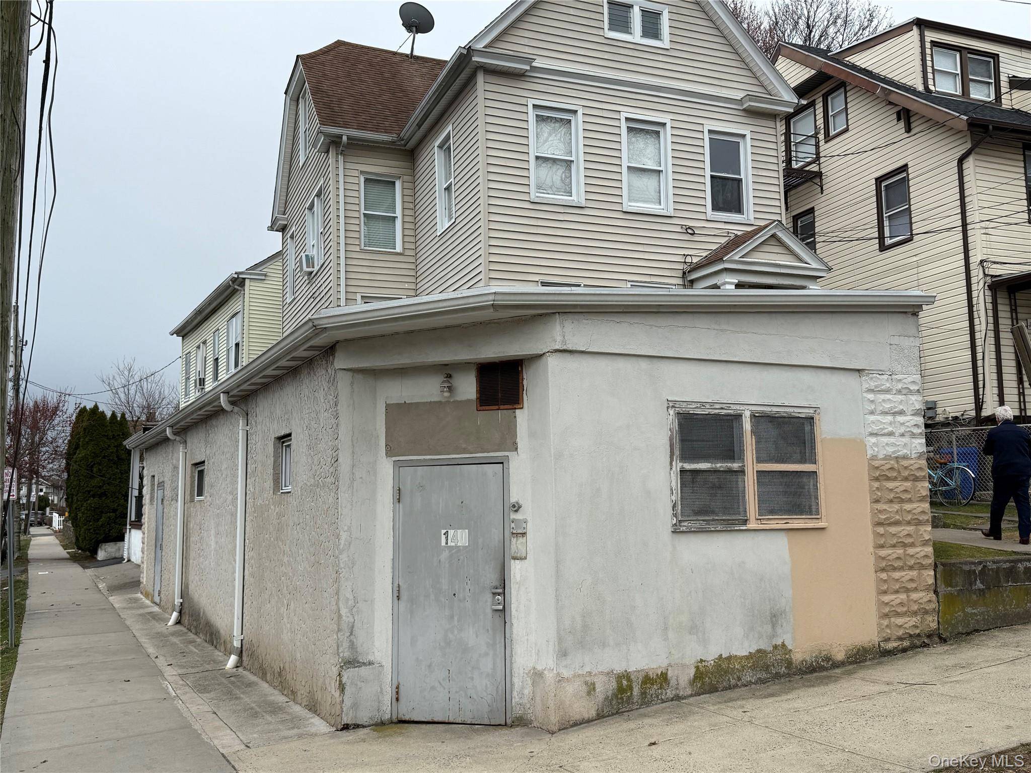 Casa com 6 Quartos à Venda em Port Chester - Nova Iorque - EUA - 1