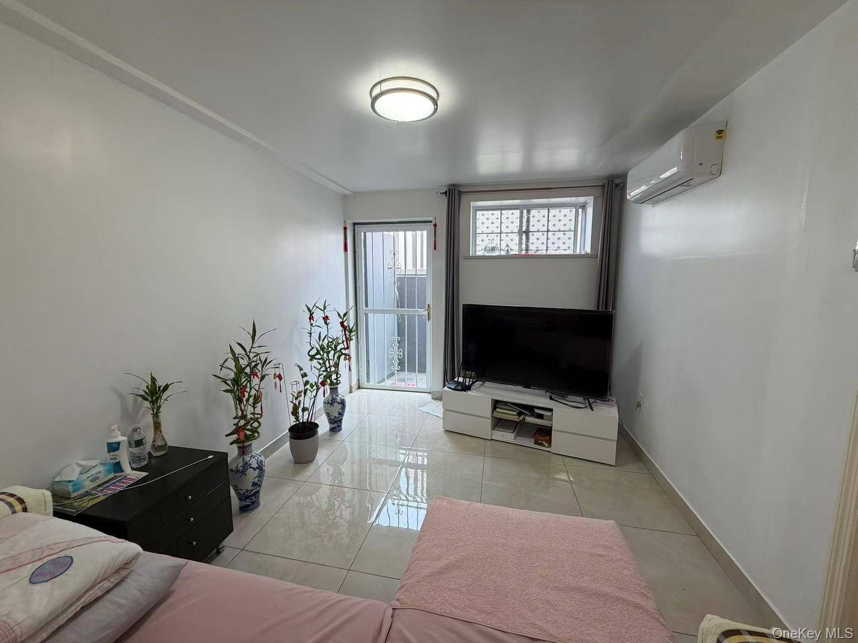 Casa com 6 Quartos à Venda em Queens Village - Nova Iorque - EUA - 8