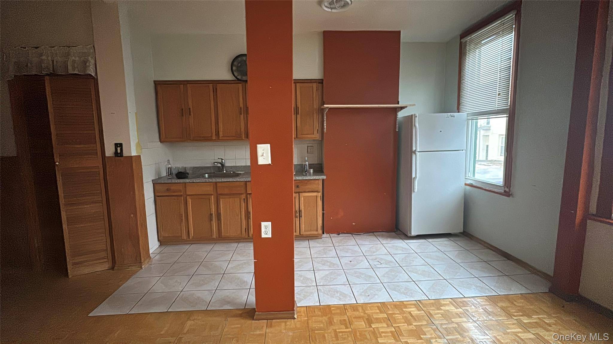 Casa com 6 Quartos à Venda em Ridgewood - Nova Iorque - EUA - 5