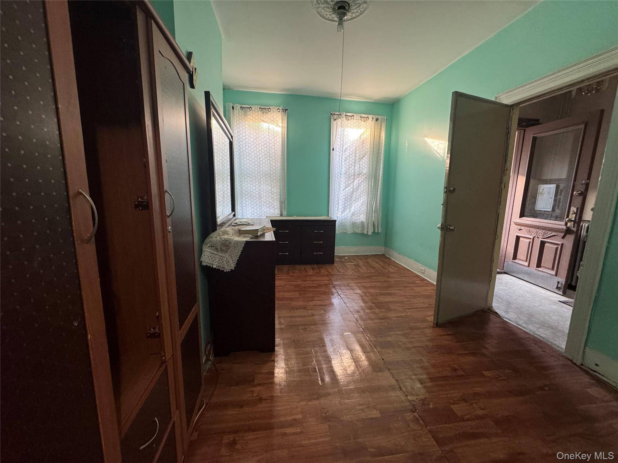Casa com 6 Quartos à Venda em Ridgewood - Nova Iorque - EUA - 6