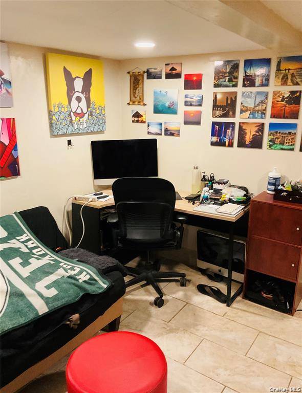 Casa de 6 Dormitorios en Venta en Ridgewood - Nueva York - EE. UU. - 3