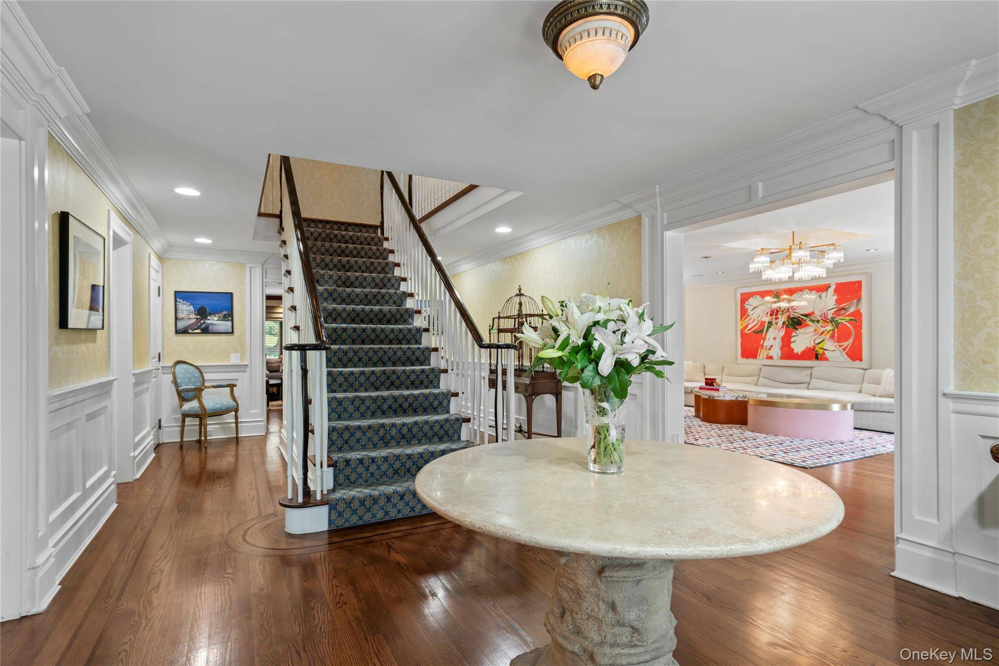 6 Bedroom Home for Sale in Roslyn Harbor, New York, USA - 5