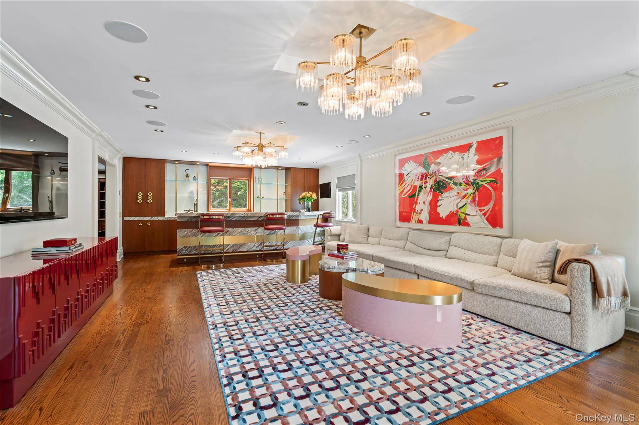 6 Bedroom Home for Sale in Roslyn Harbor, New York, USA - 7