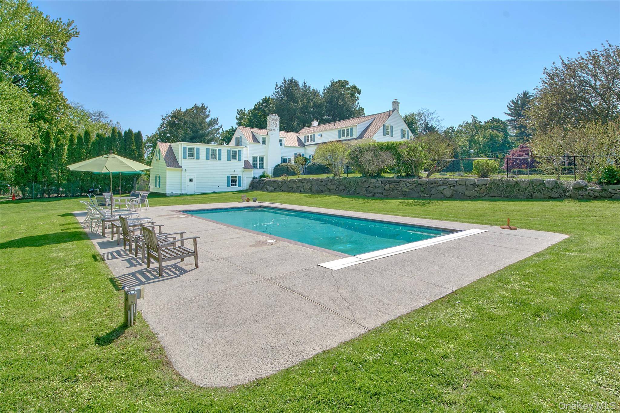 6 Bedroom Home for Sale in RYE - New York - USA - 5