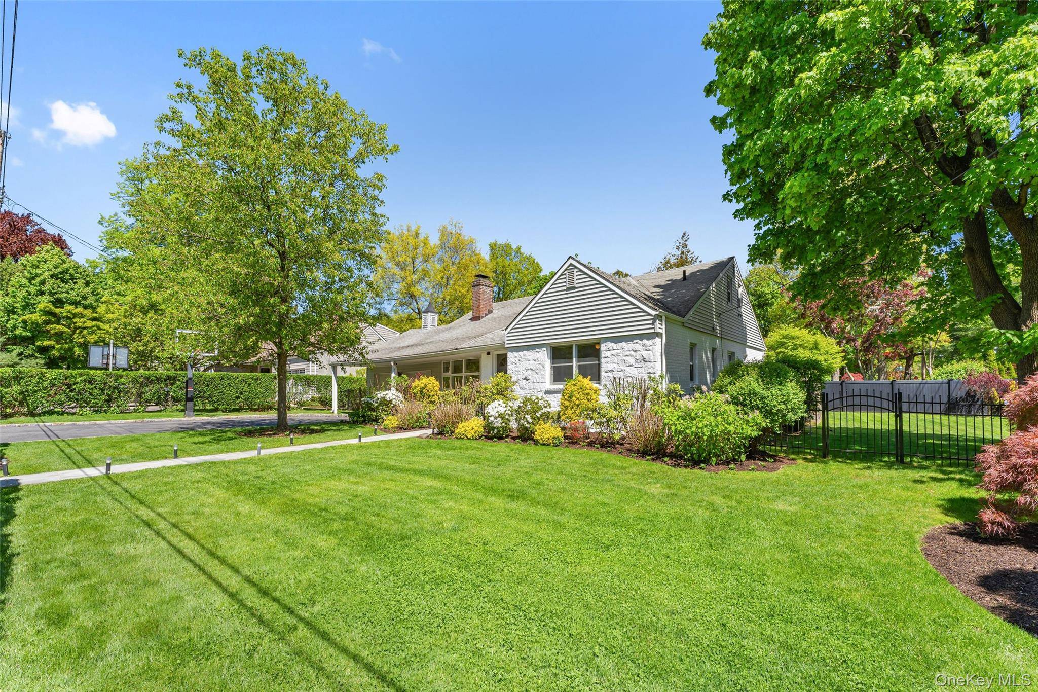 Casa com 6 Quartos à Venda em Scarsdale - Nova Iorque - EUA - 2