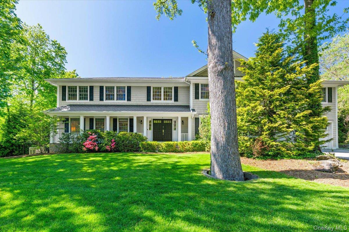 Casa de 6 Dormitorios en Venta en Scarsdale - Nueva York - EE. UU. - 1