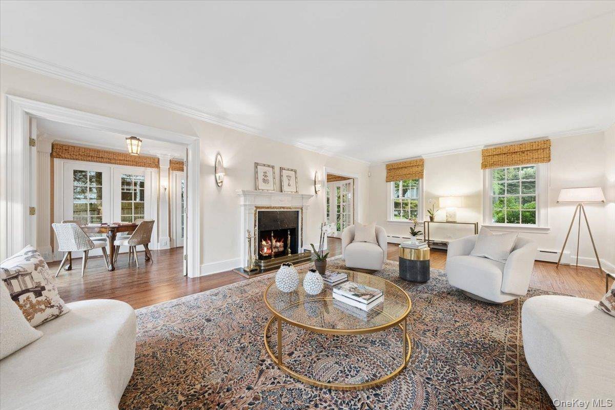 6 Bedroom Home for Sale in Scarsdale - New York - USA - 3