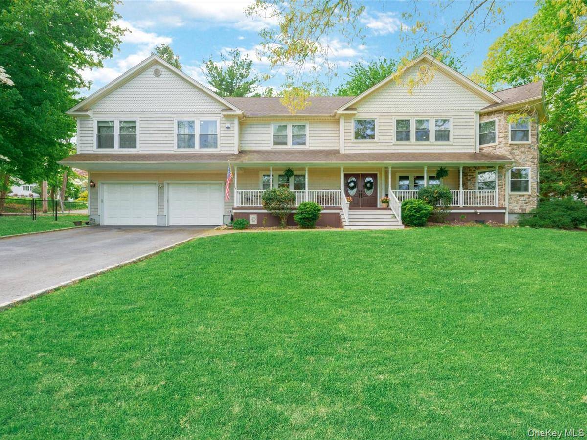 6 Bedroom Home for Sale in Shoreham - New York - USA - 1