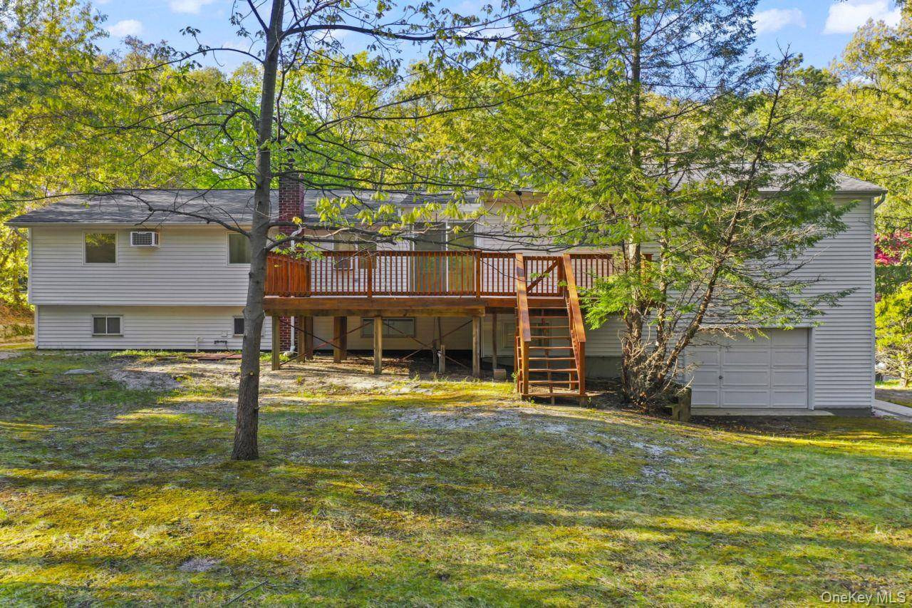 Casa com 6 Quartos à Venda em Smithtown - Nova Iorque - EUA - 2