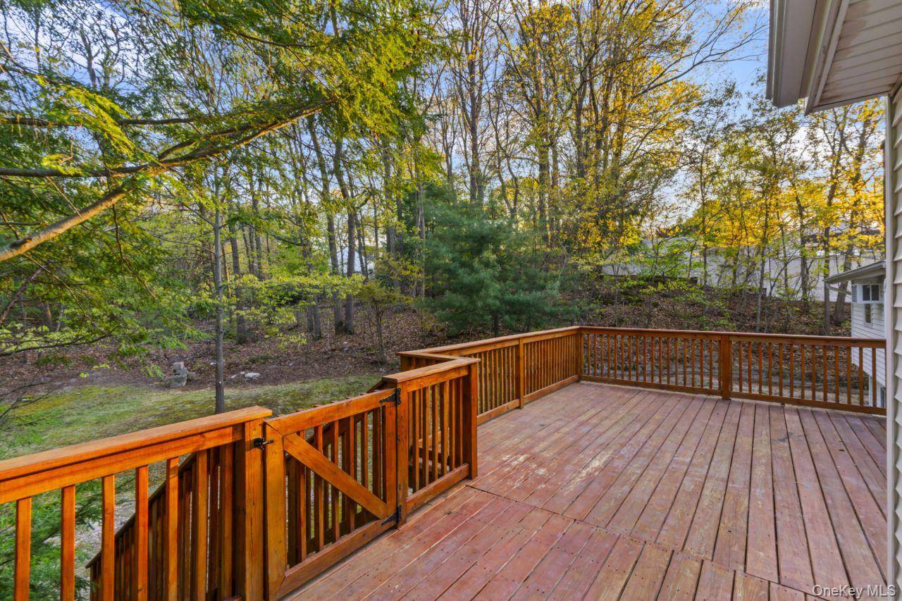 Casa com 6 Quartos à Venda em Smithtown - Nova Iorque - EUA - 3