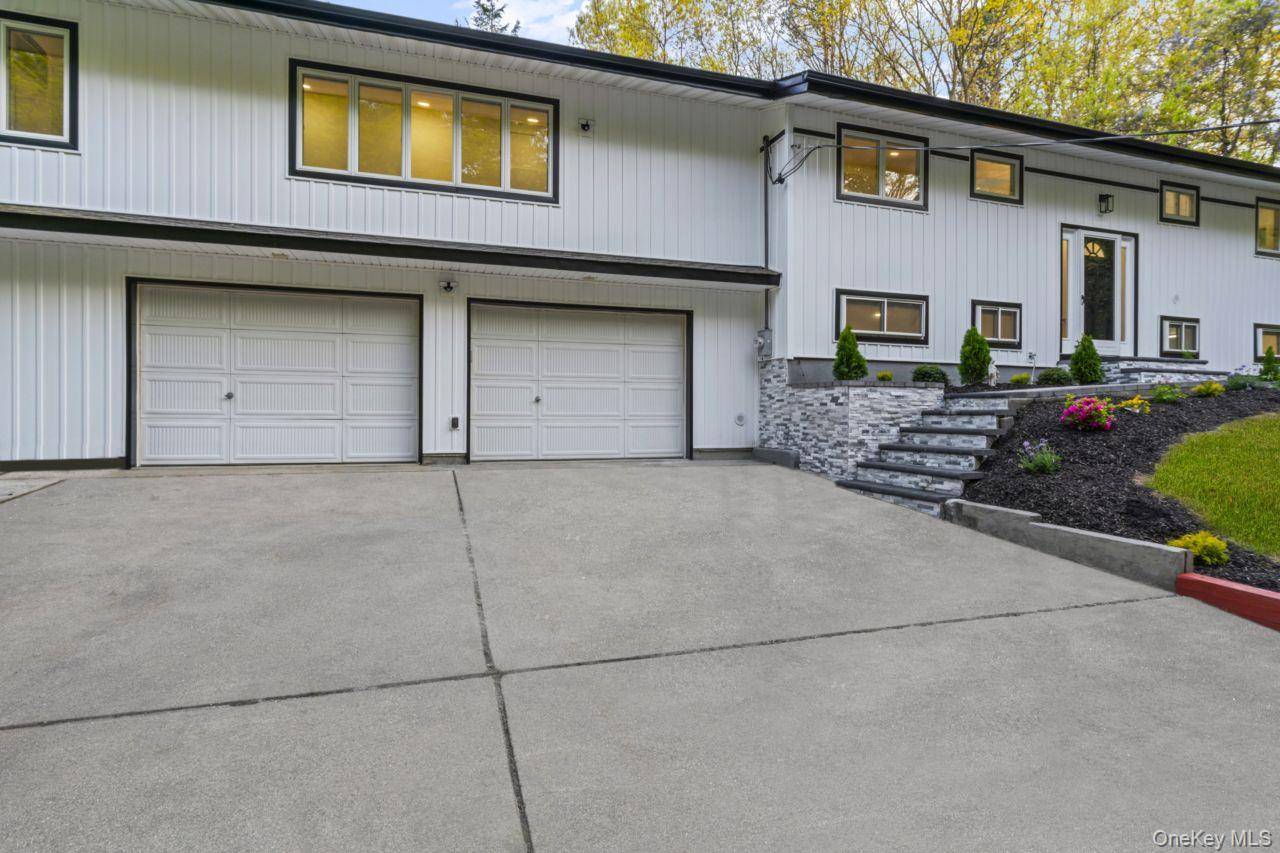 Casa com 6 Quartos à Venda em Smithtown - Nova Iorque - EUA - 4