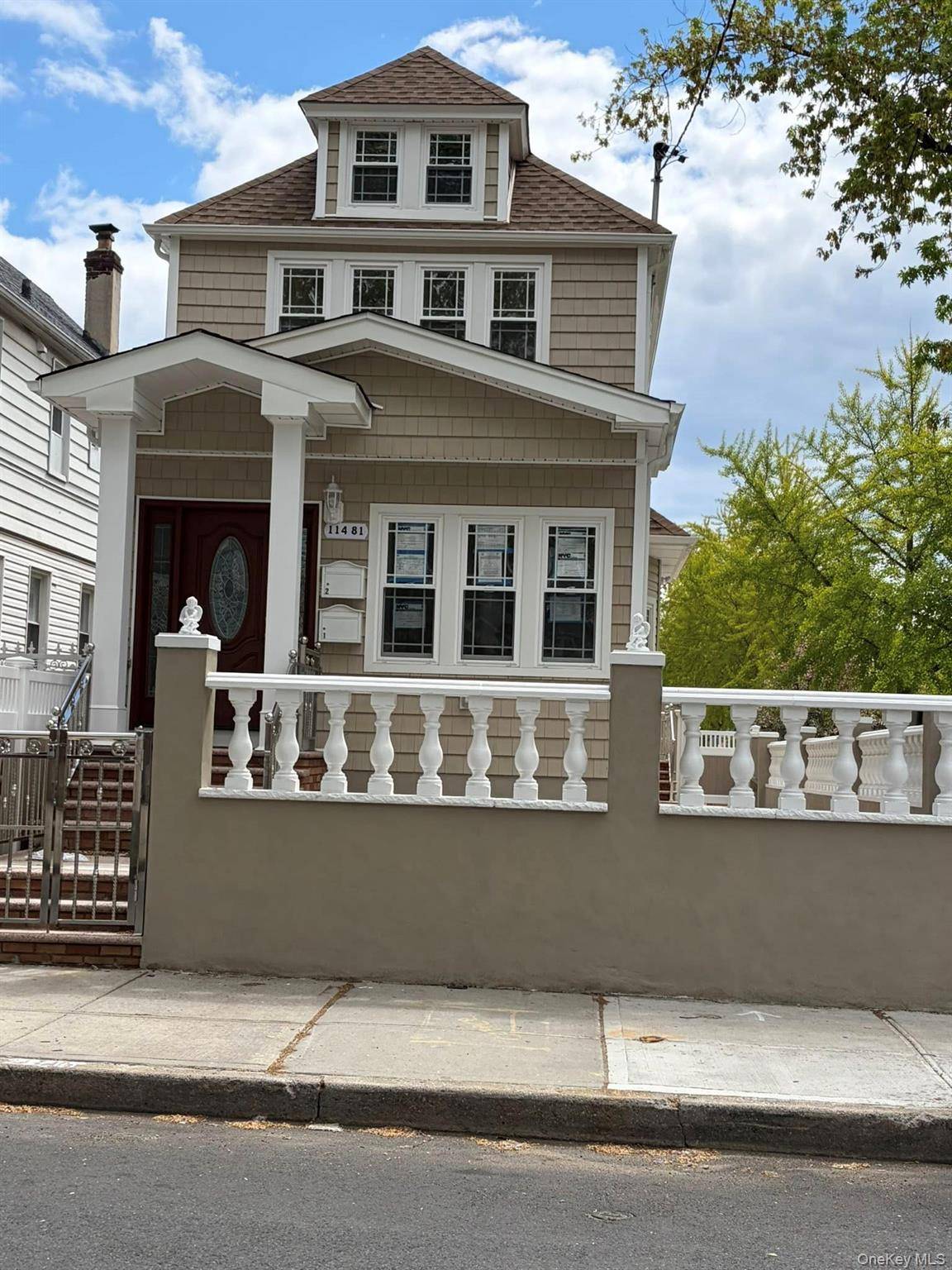 Casa com 6 Quartos à Venda em South Ozone Park - Nova Iorque - EUA - 1