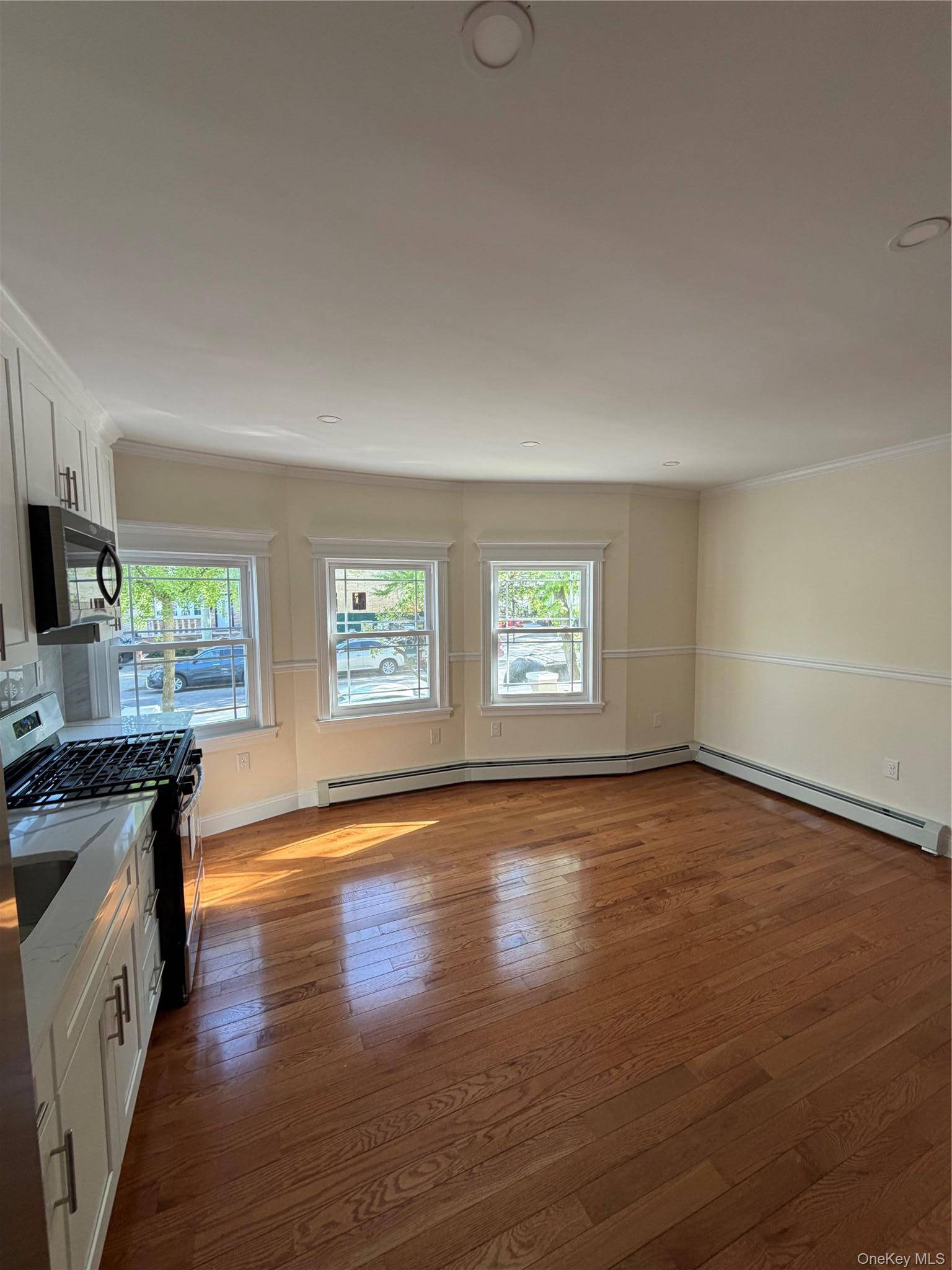 Casa com 6 Quartos à Venda em South Ozone Park - Nova Iorque - EUA - 8