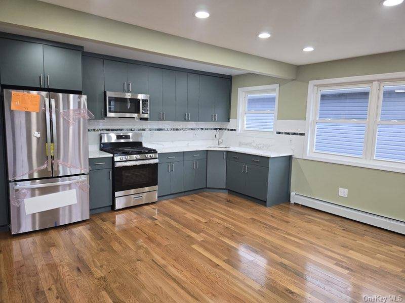 Casa de 6 Dormitorios en Venta en South Ozone Park - Nueva York - EE. UU. - 2