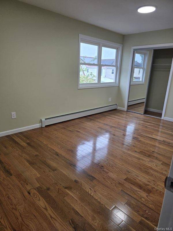 Casa de 6 Dormitorios en Venta en South Ozone Park - Nueva York - EE. UU. - 4
