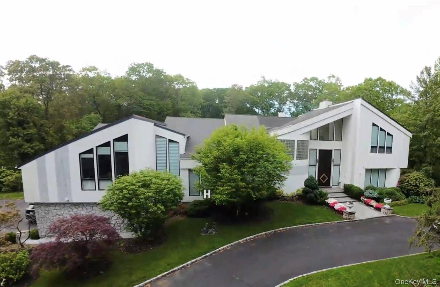 Casa com 6 Quartos à Venda em Syosset - Nova Iorque - EUA - 2