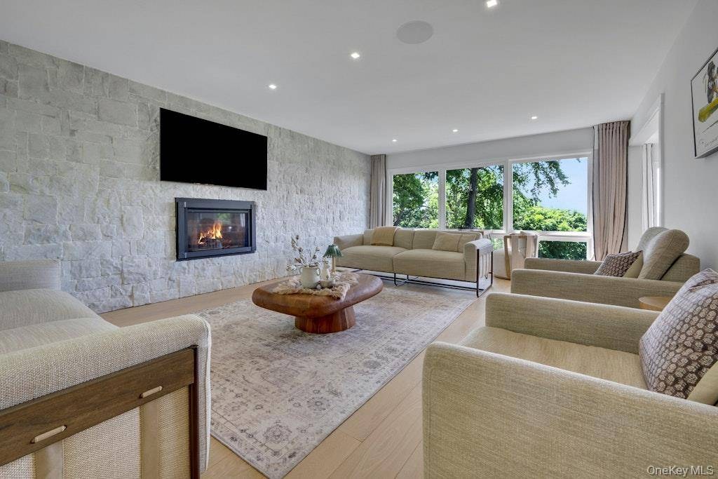 Casa com 6 Quartos à Venda em Tarrytown - Nova Iorque - EUA - 8