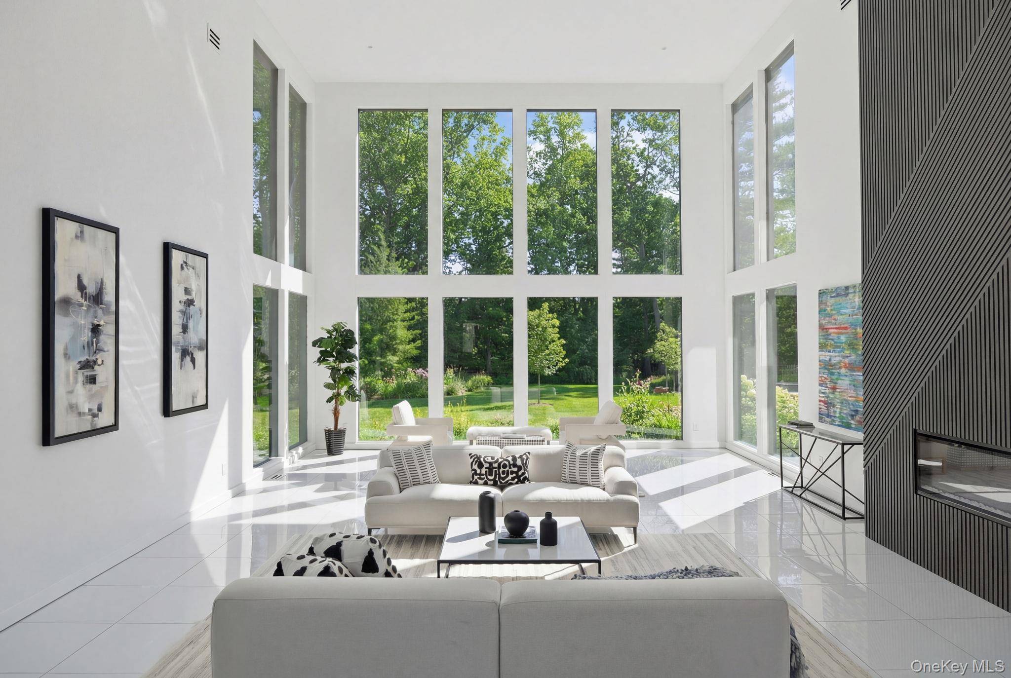 6 Bedroom Home for Sale in Upper Brookville - NY - USA - 6
