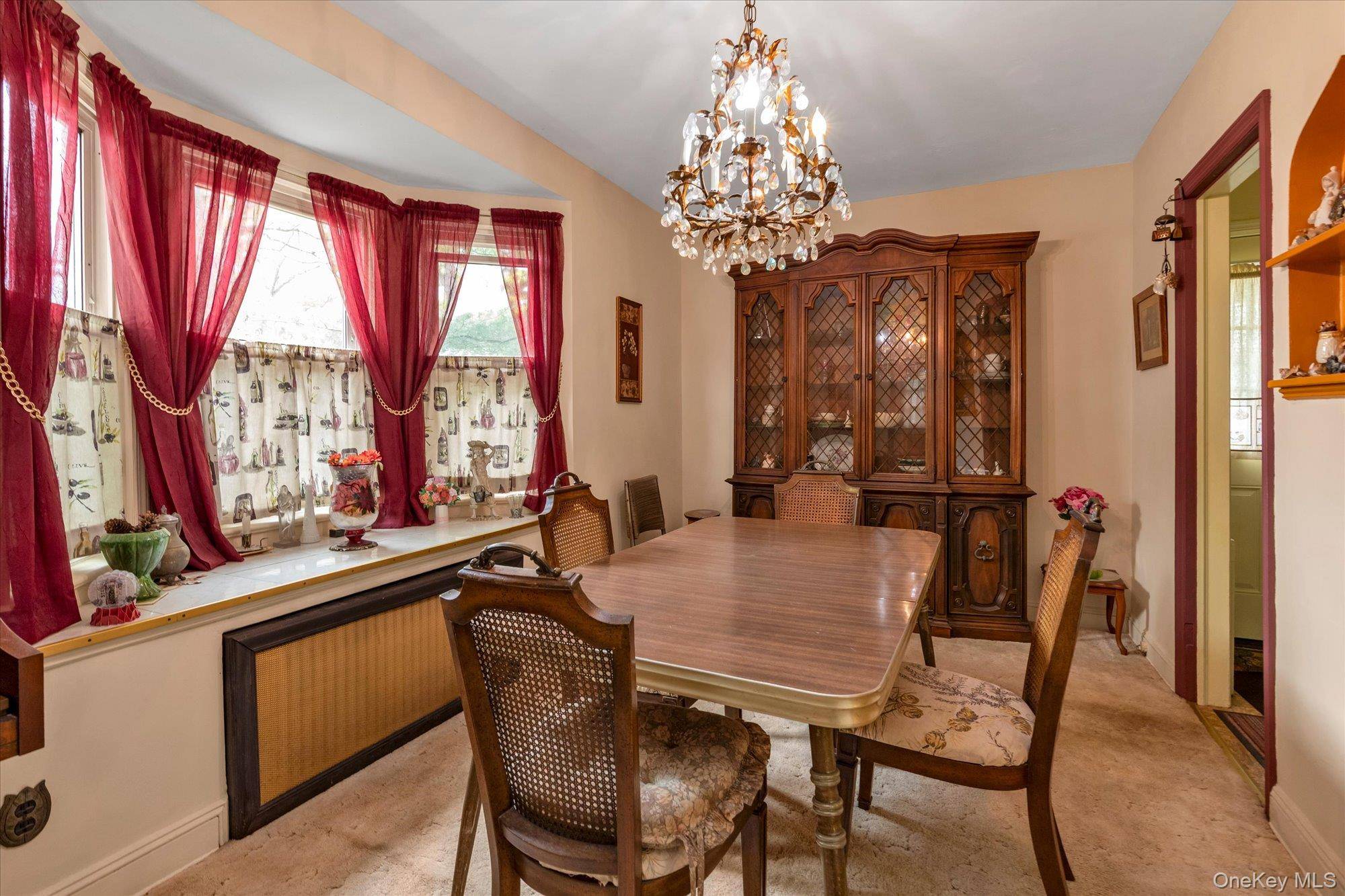 Casa de 6 Dormitorios en Venta en Valley Stream - Nueva York - EE. UU. - 2