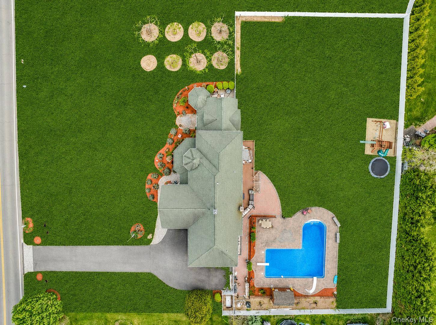 Casa de 6 Dormitorios en Venta en Wading River - Nueva York - EE. UU. - 2