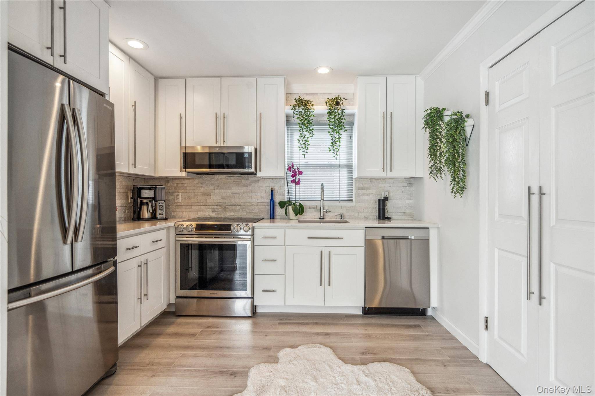 Casa com 6 Quartos à Venda em Wantagh - Nova Iorque - EUA - 4