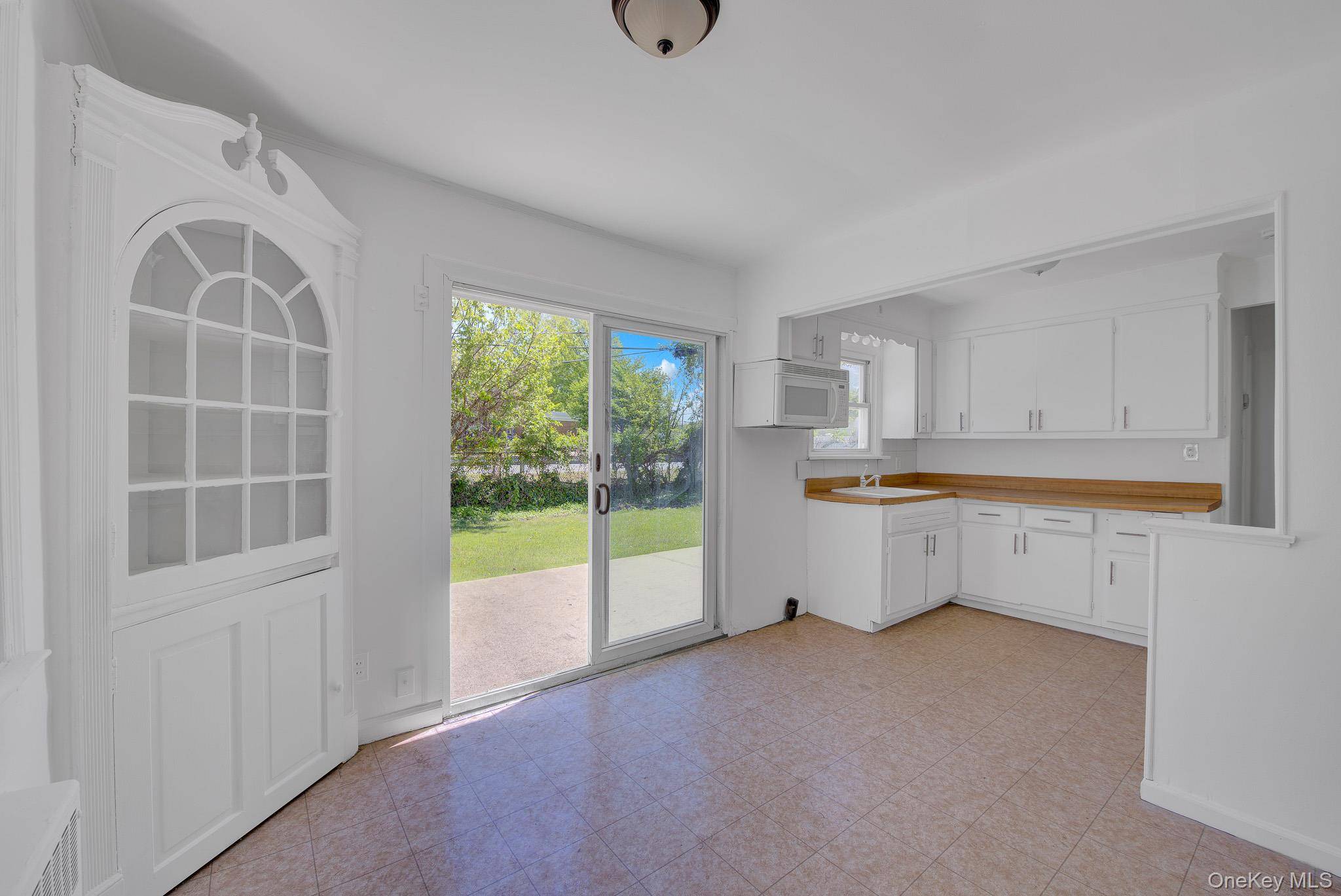 Casa com 6 Quartos à Venda em West Hempstead - Nova Iorque - EUA - 8