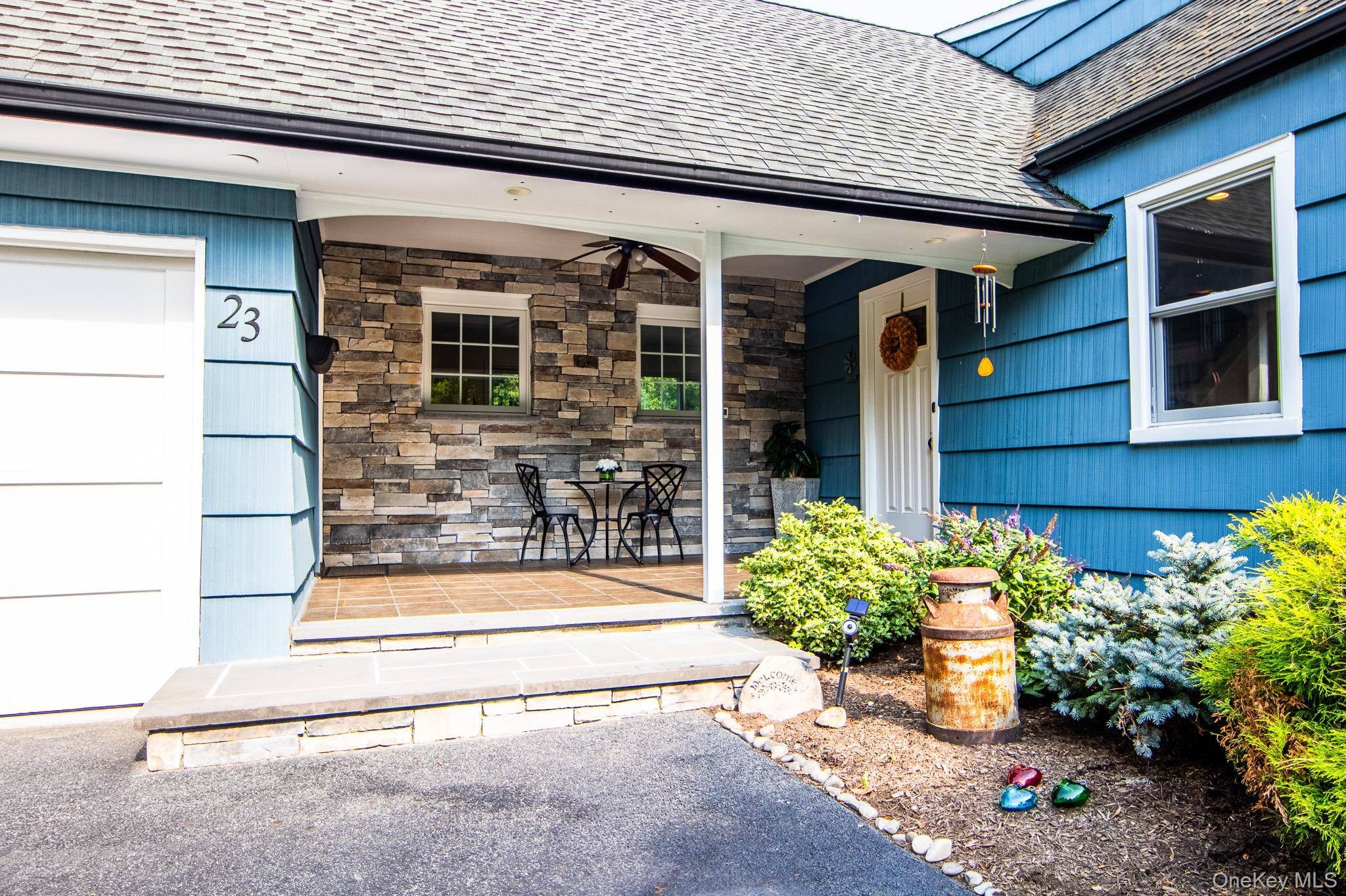 Casa com 6 Quartos à Venda em West Nyack - Nova Iorque - EUA - 2