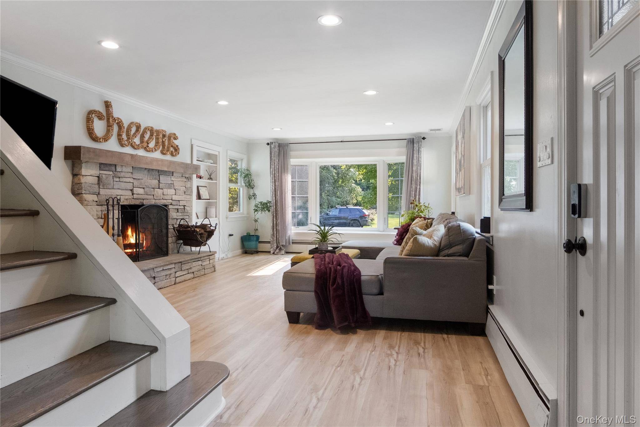 Casa com 6 Quartos à Venda em West Nyack - Nova Iorque - EUA - 4