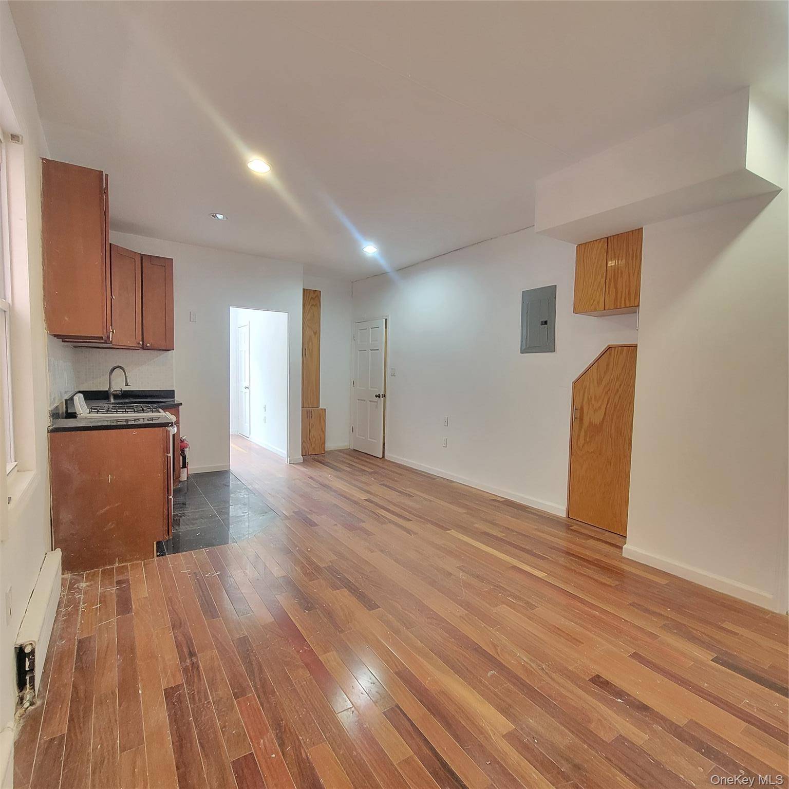 Casa com 6 Quartos à Venda em Woodside - Nova Iorque - EUA - 3