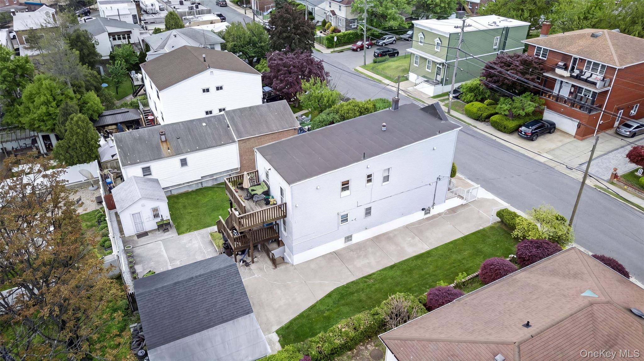 6 Bedroom Home for Sale in Yonkers - New York - USA - 4