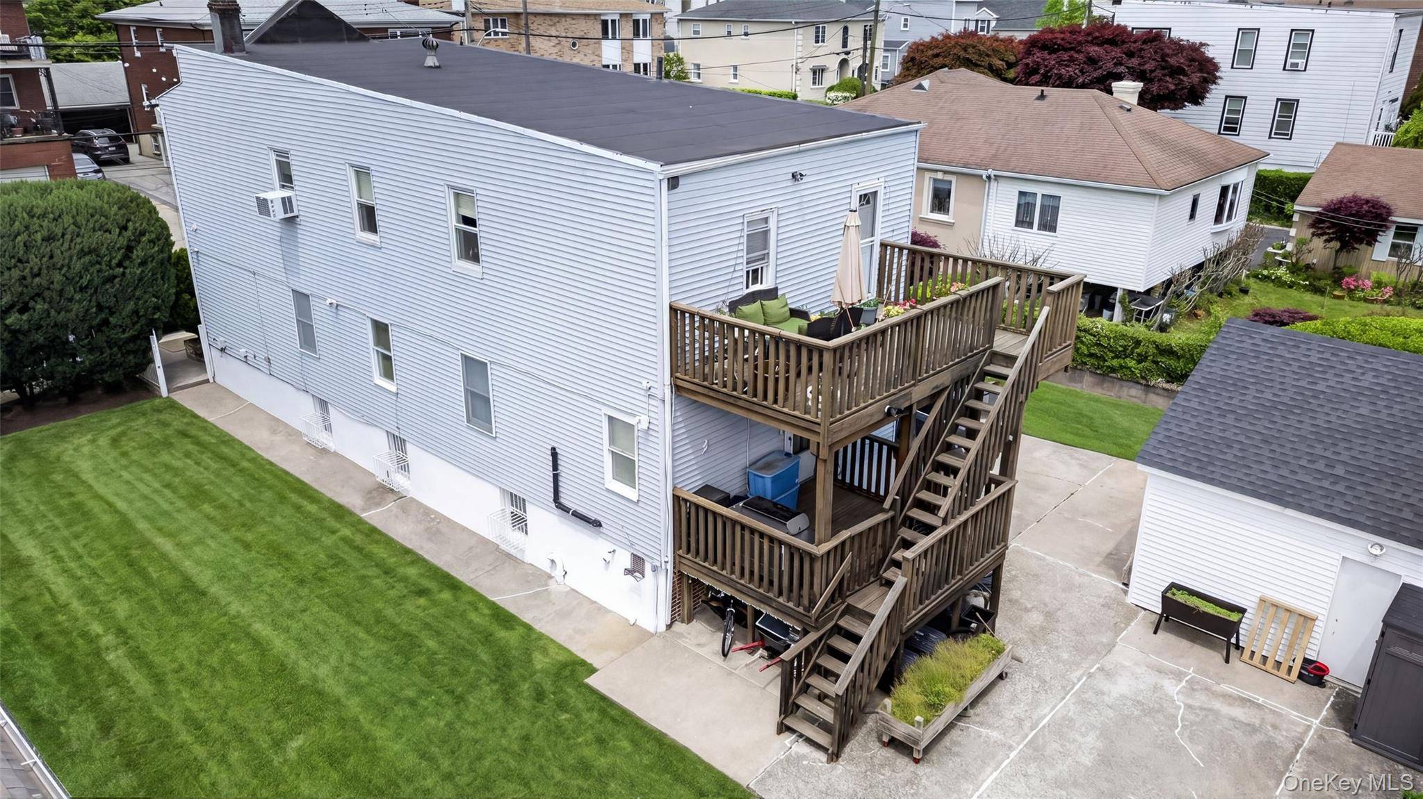 6 Bedroom Home for Sale in Yonkers - New York - USA - 6