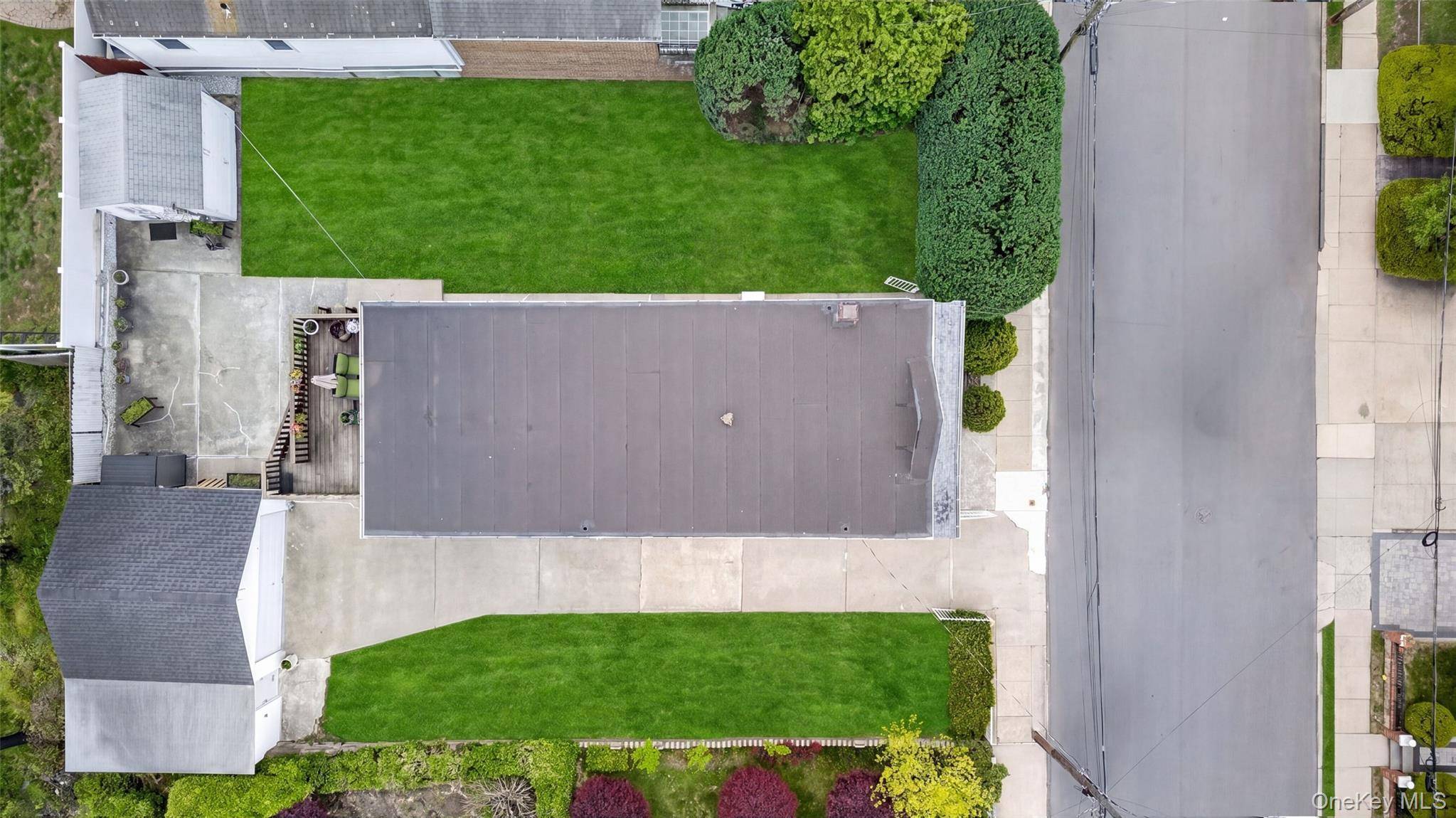 6 Bedroom Home for Sale in Yonkers - New York - USA - 8