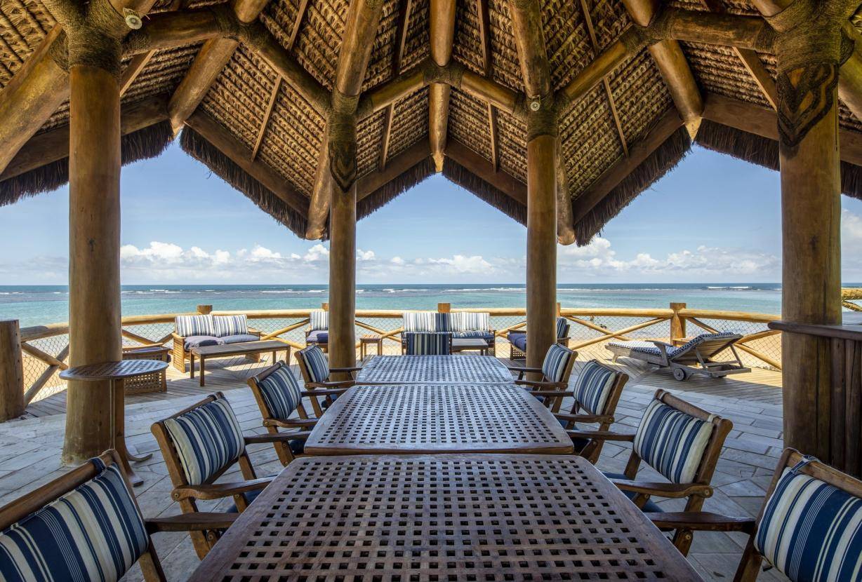 Casa com 7 Quartos à Beira-Mar à Venda em Maraú - Bahia - Brasil - 6