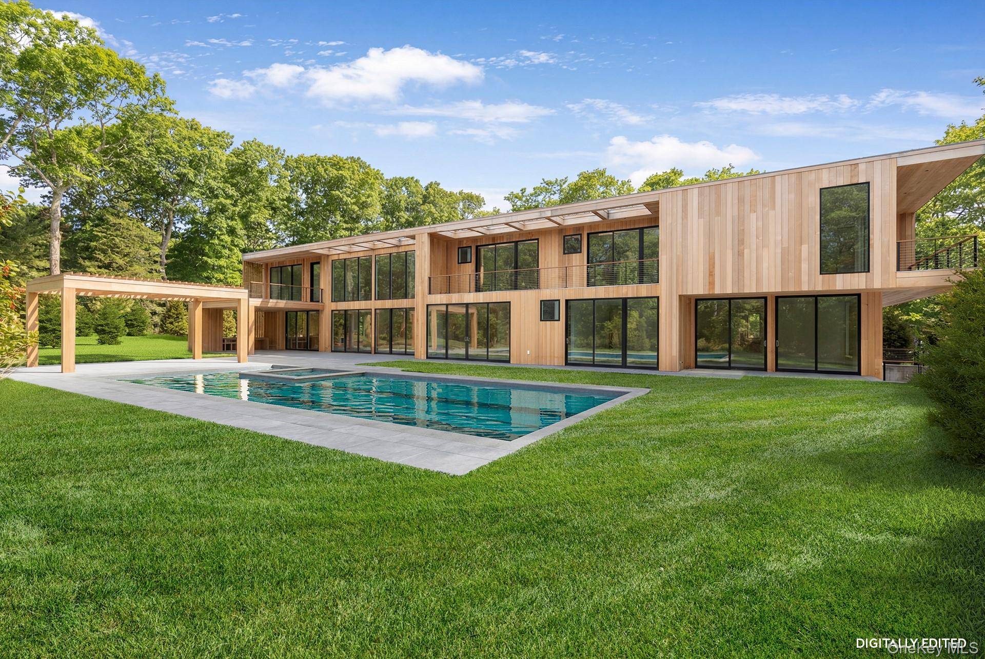 7 Bedroom Home for Sale in Amagansett - NY - USA - 1