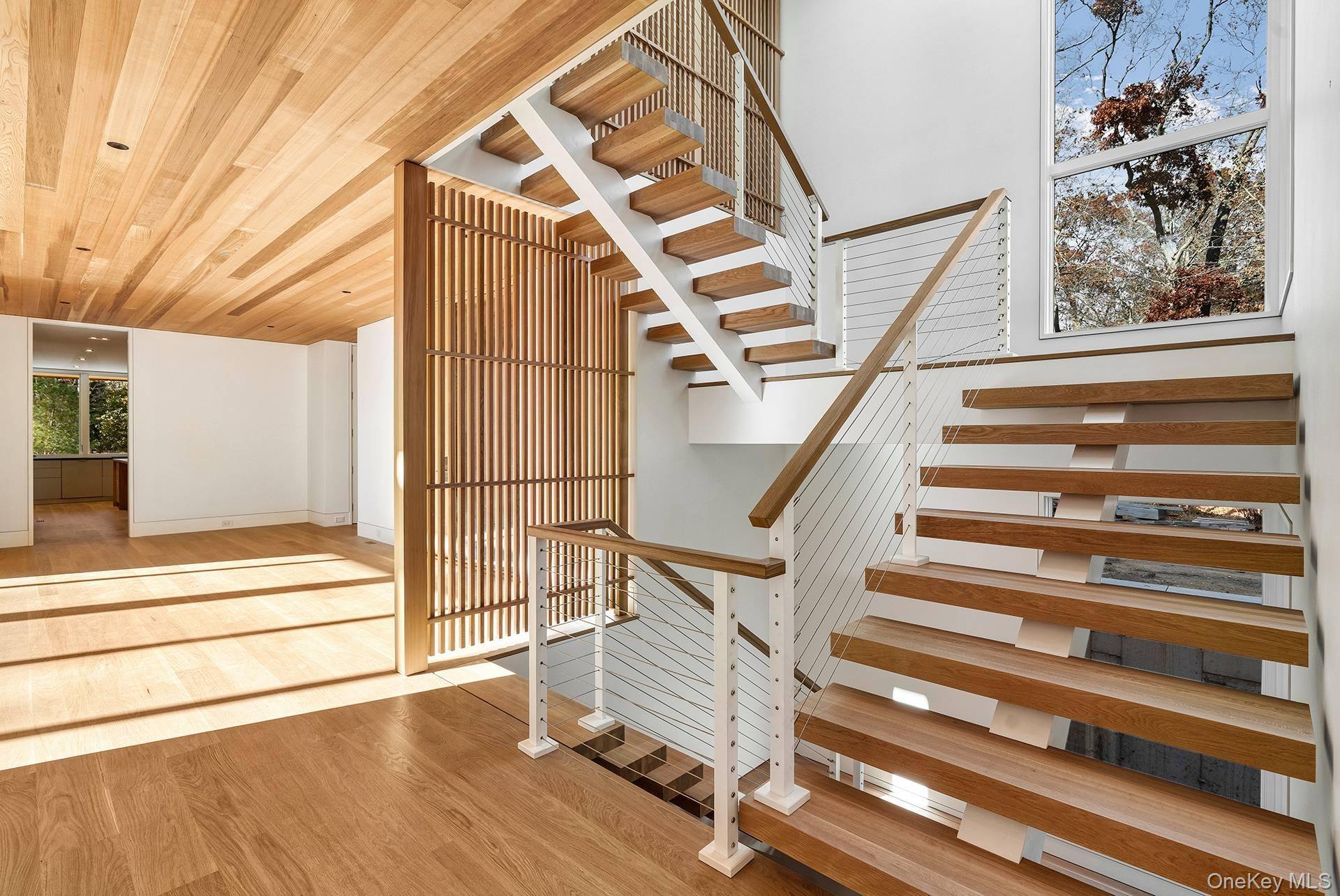 7 Bedroom Home for Sale in Amagansett - NY - USA - 3