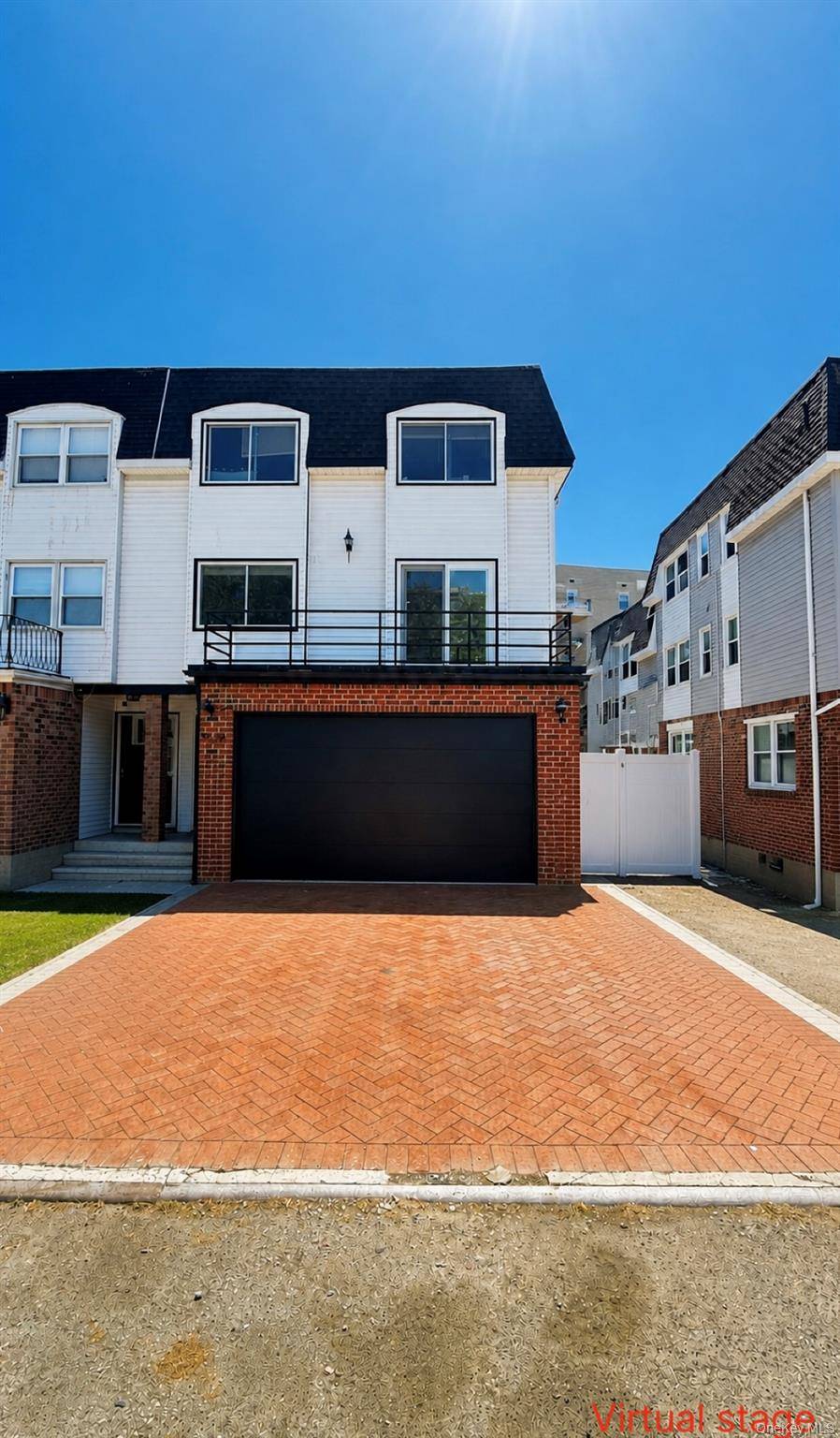 Casa com 7 Quartos à Venda em Bayside - Nova Iorque - EUA - 1