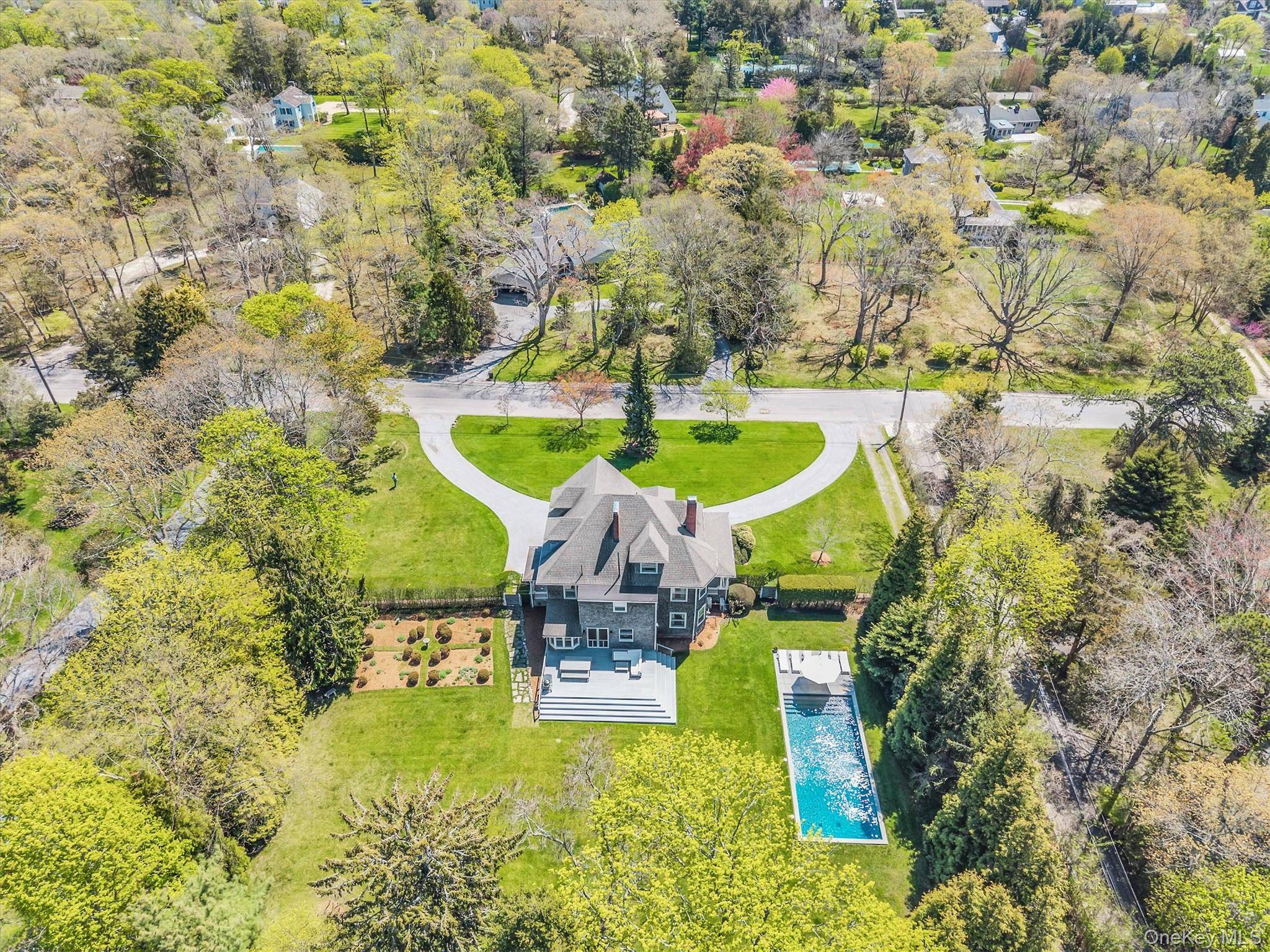 Casa com 7 Quartos à Venda em Bellport Village - Nova Iorque - EUA - 5