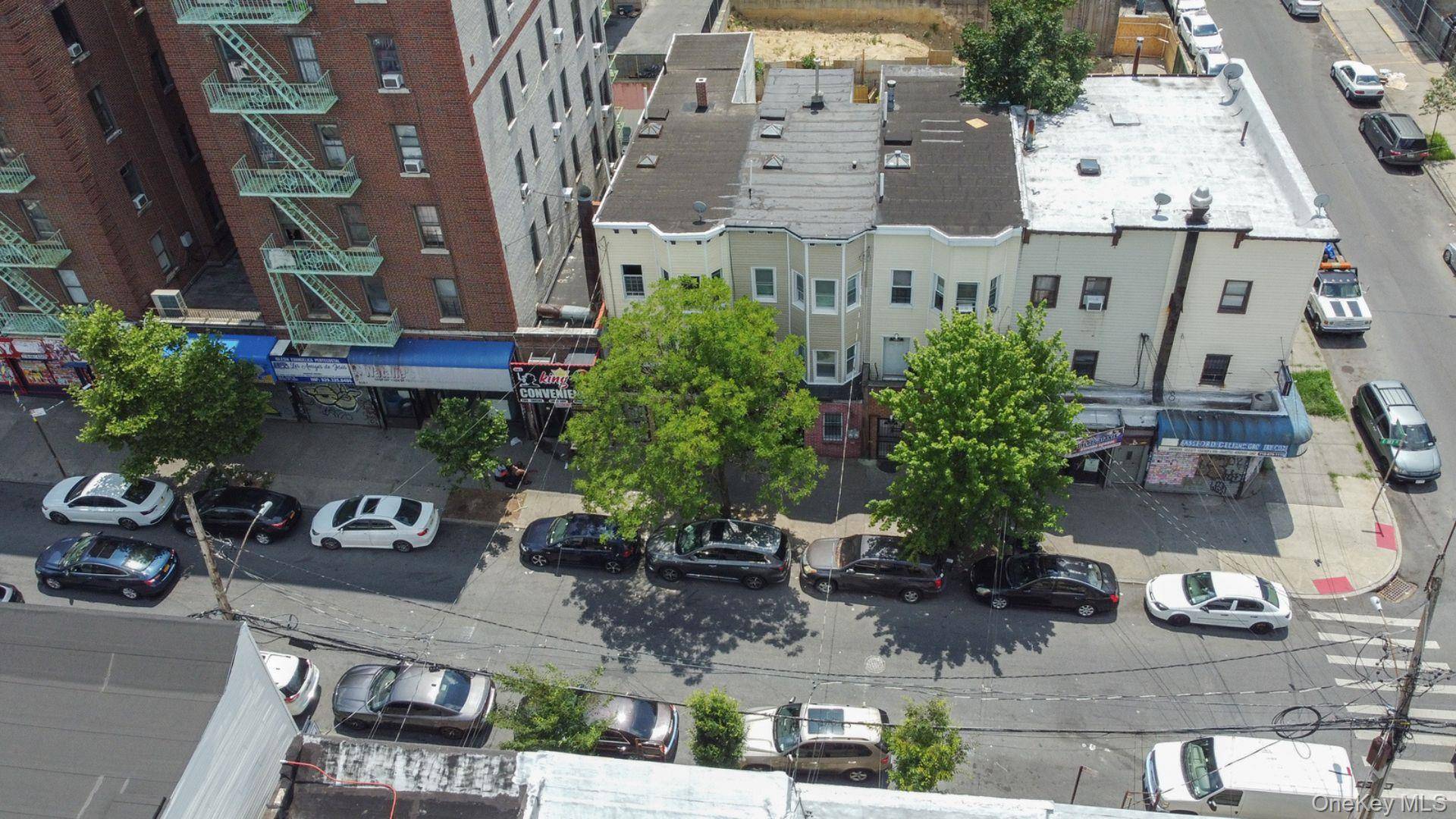 Casa de 7 Dormitorios en Venta en Bronx - Nueva York - EE. UU. - 1
