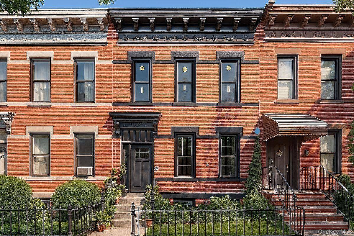 Casa com 7 Quartos à Venda em Brooklyn - Nova Iorque - EUA - 1