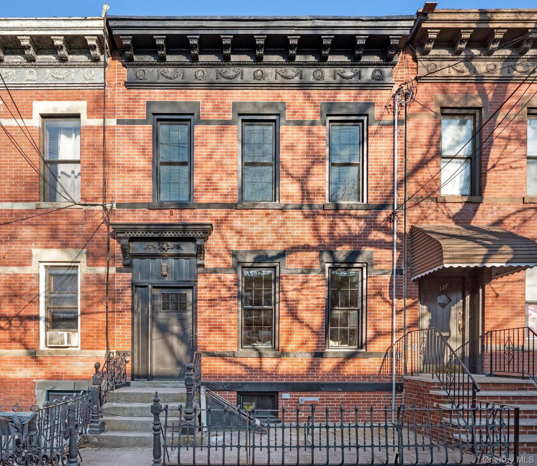 Casa com 7 Quartos à Venda em Brooklyn - Nova Iorque - EUA - 2