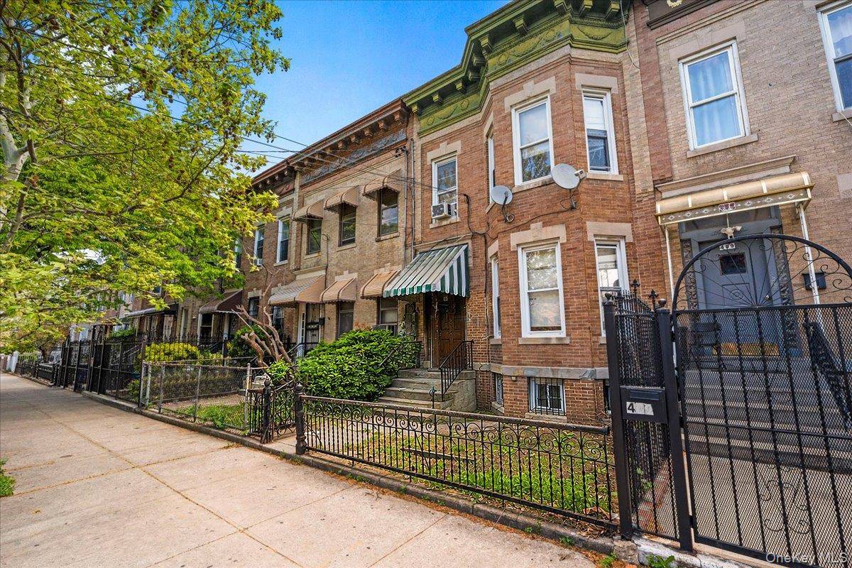 Casa com 7 Quartos à Venda em Brooklyn - Nova Iorque - EUA - 1