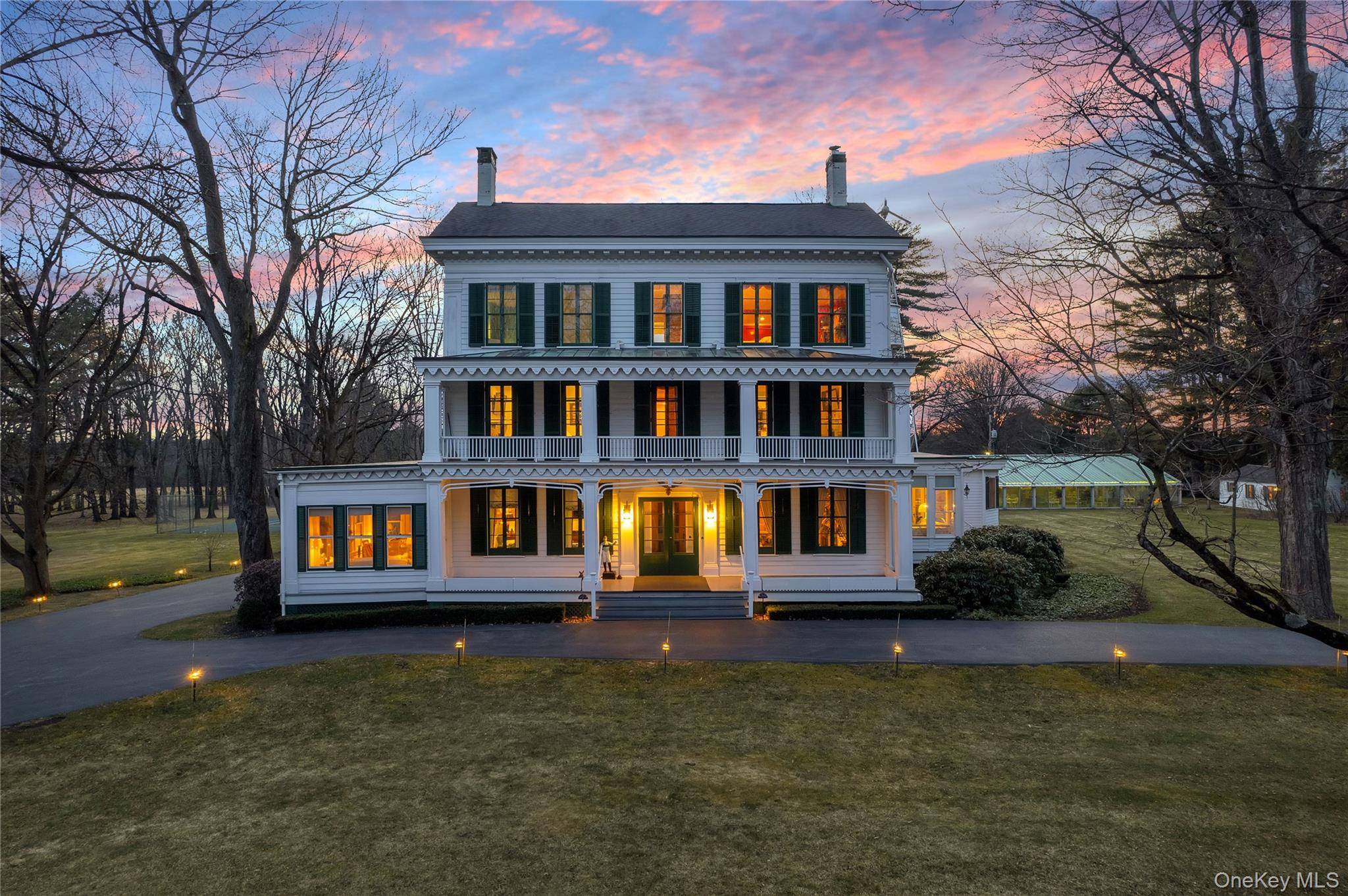 Maison de 7 Chambres à Vendre - Appelez l'Agent Immobilier - NY - USA - 2