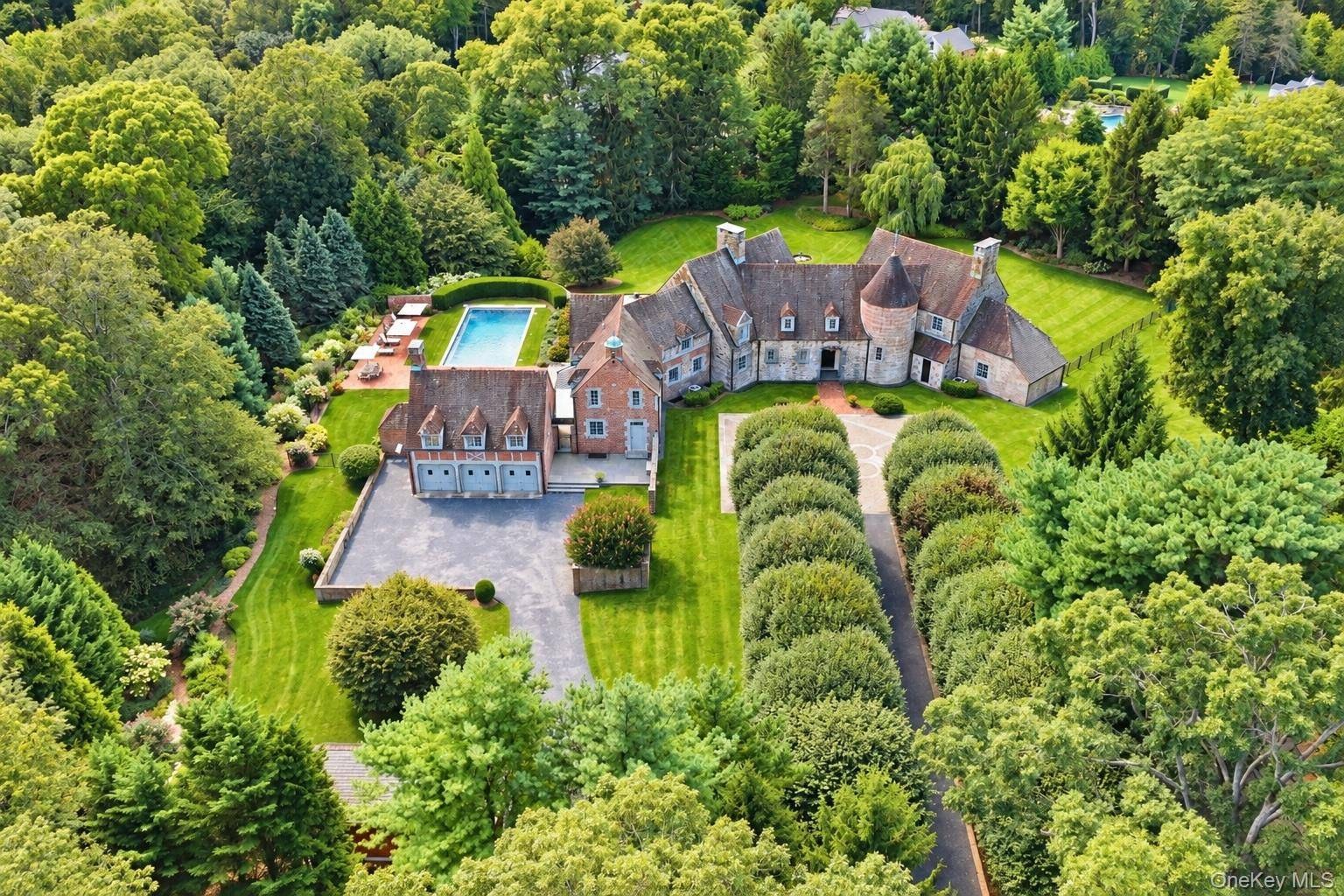 Casa com 7 Quartos à Venda em Cold Spring Harbor - Nova Iorque - EUA - 1