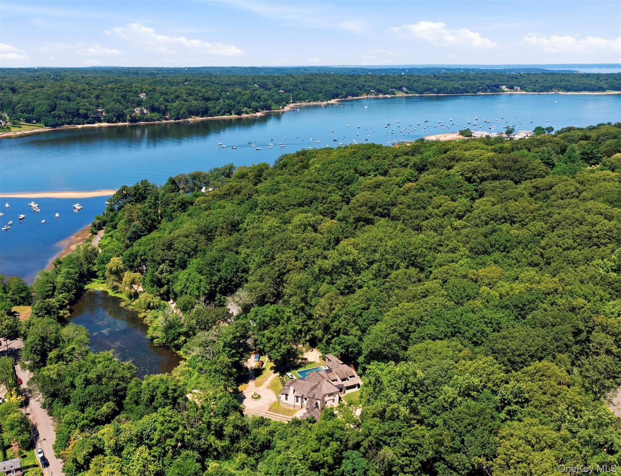 Casa com 7 Quartos à Venda em Cold Spring Harbor - Nova Iorque - EUA - 2