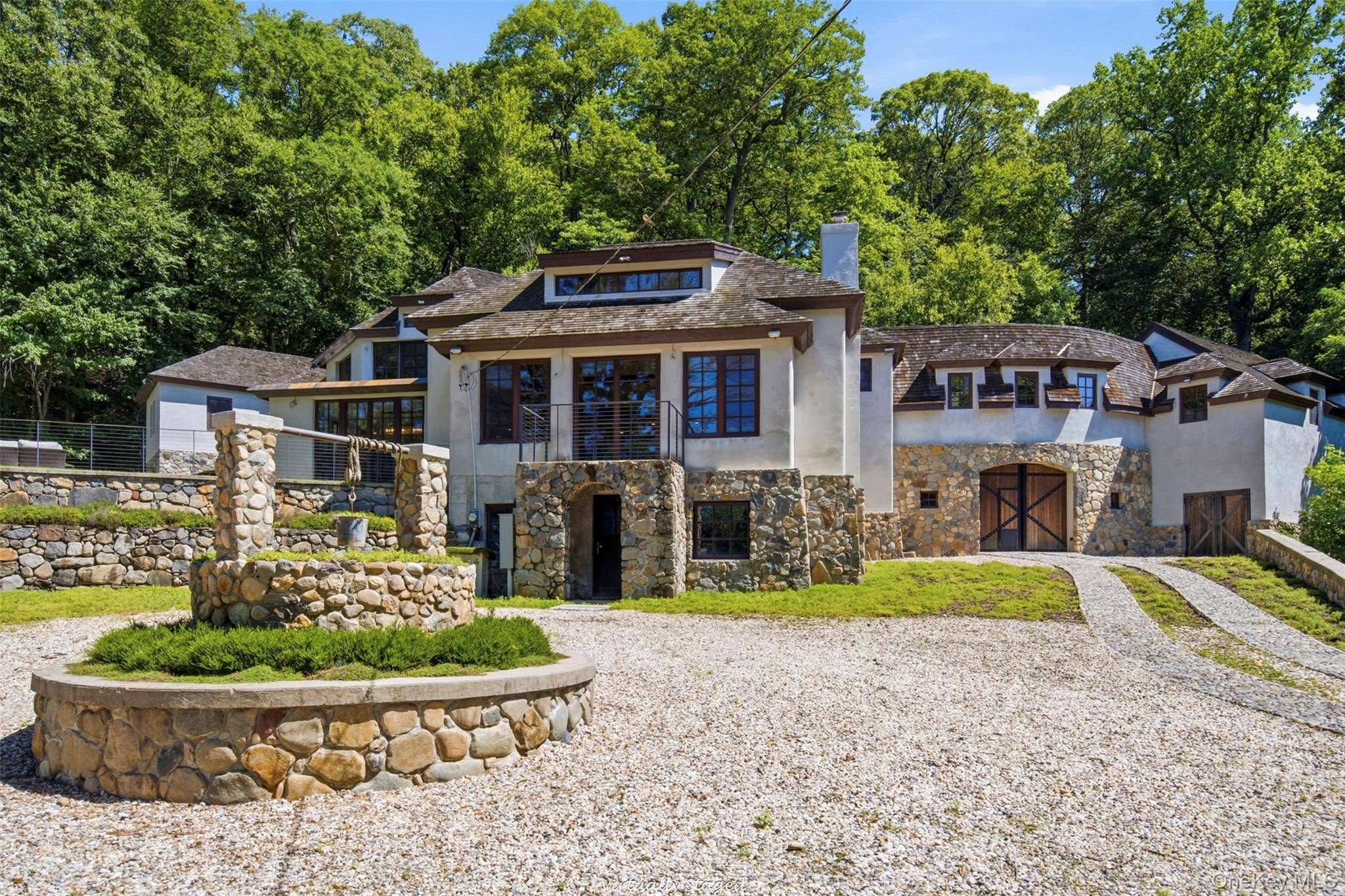 Casa com 7 Quartos à Venda em Cold Spring Harbor - Nova Iorque - EUA - 4