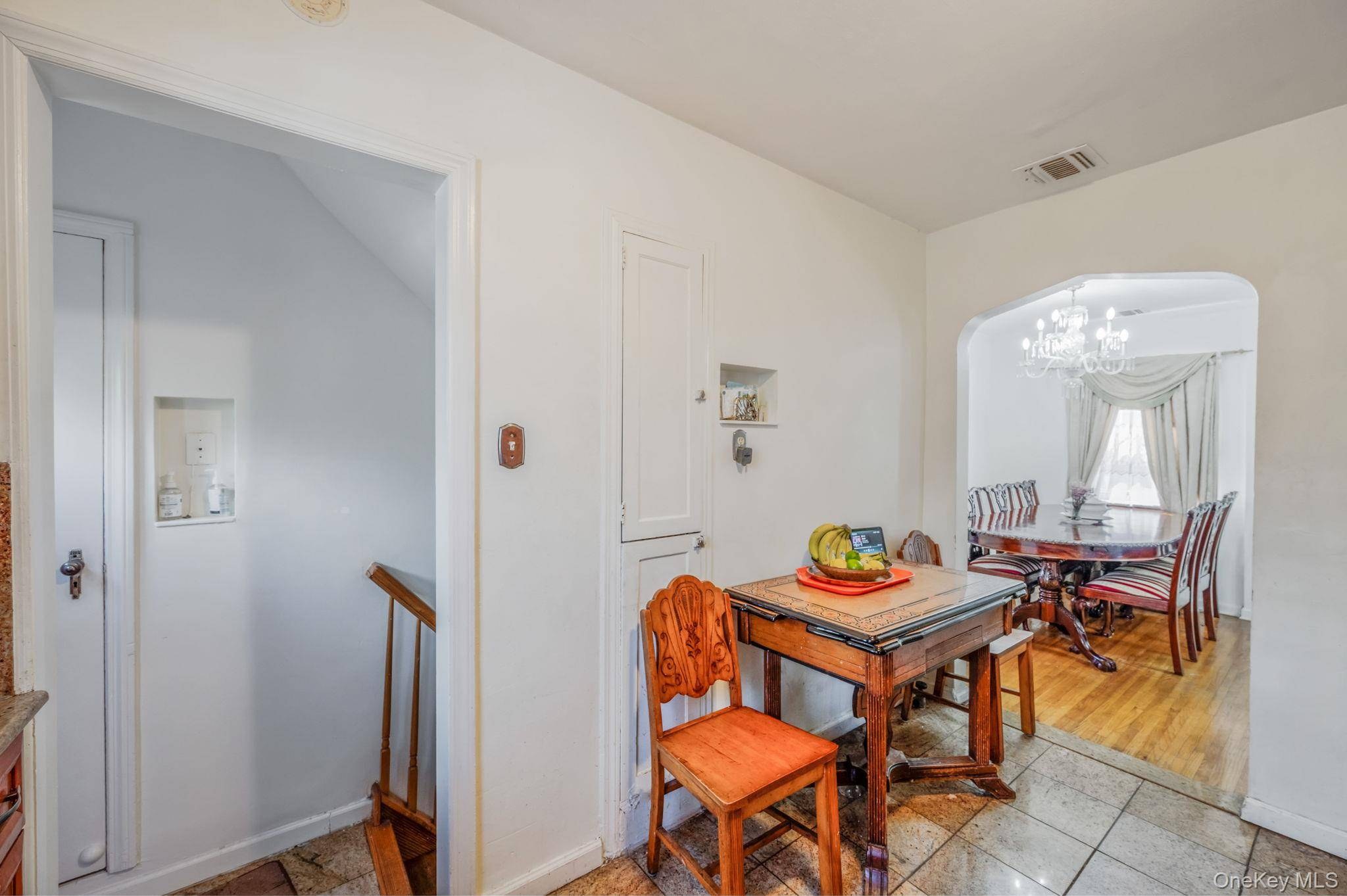 Casa com 7 Quartos à Venda em Elmont - Nova Iorque - EUA - 5