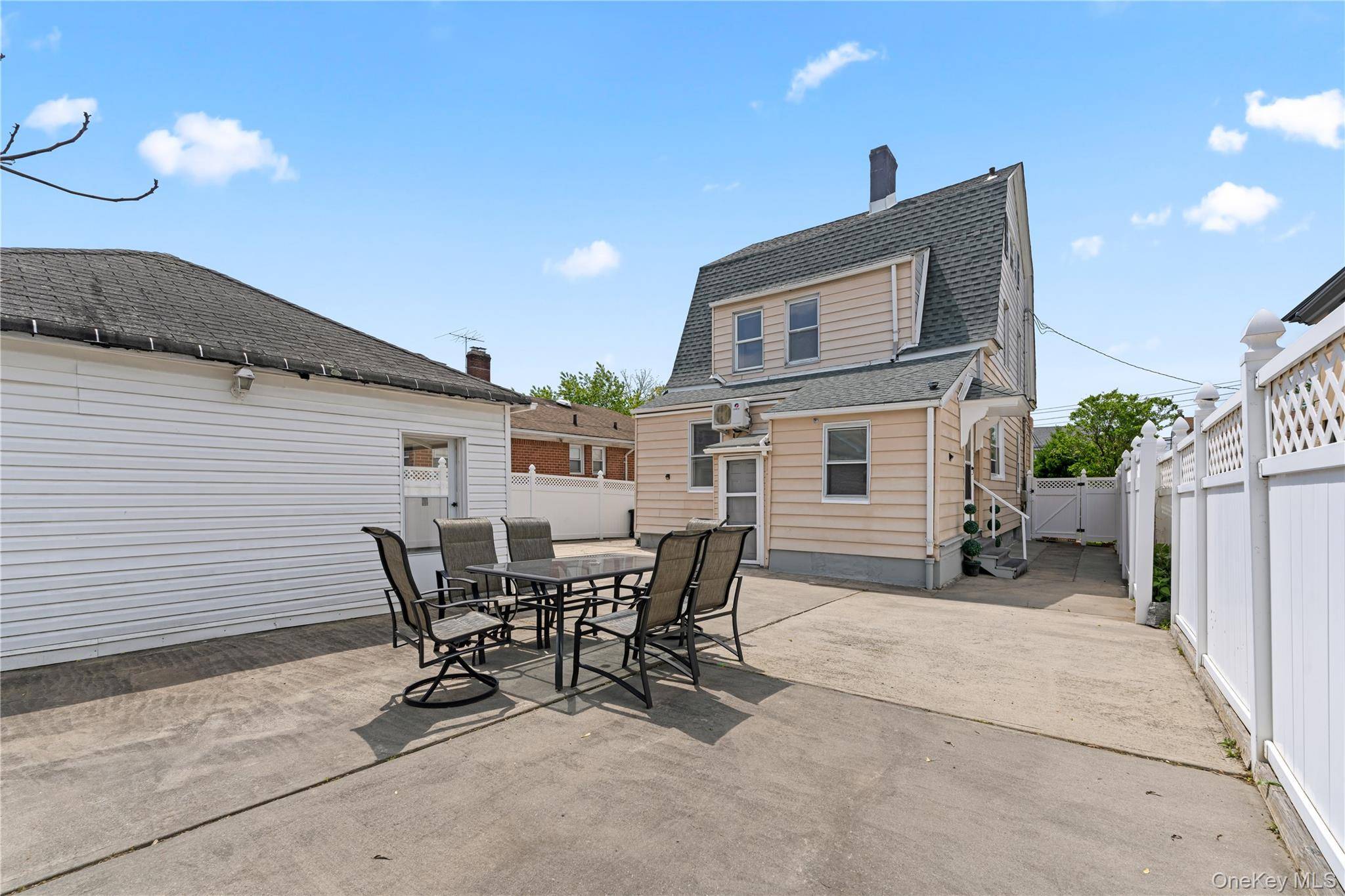 Casa com 7 Quartos à Venda em Flushing - Nova Iorque - EUA - 3
