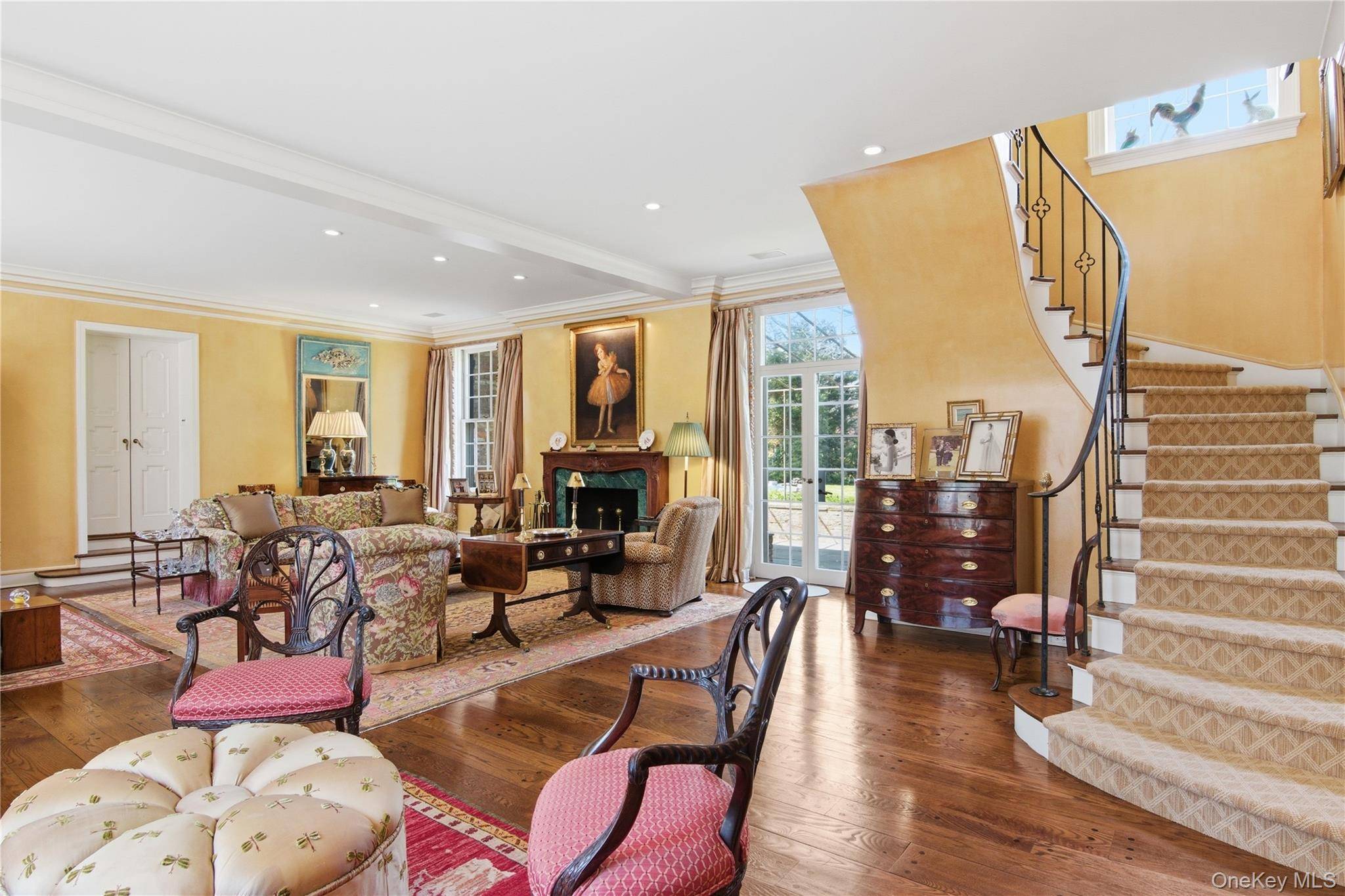 7 Bedroom Home for Sale in Locust Valley - New York - USA - 6